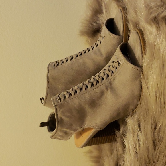 GAP Beige Braided Leather Peep Toe Bootie Slingback - Picture 2 of 5